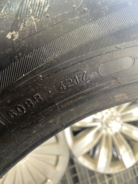 Продам комплект коліс в чудовому стані, шини без гуль і ремонтів!