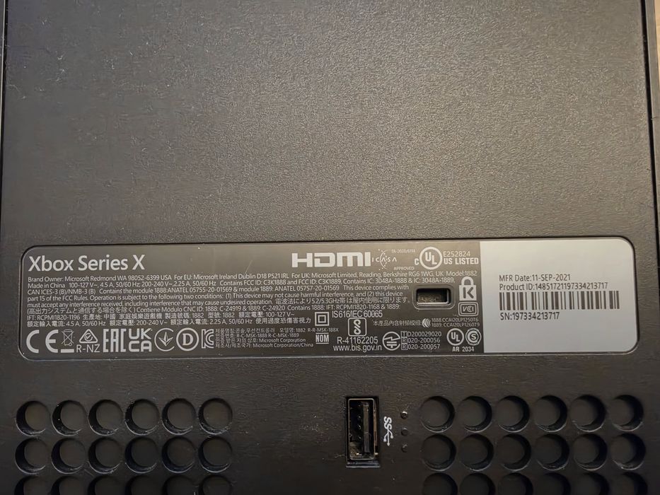 Xbox series x stan bdb 3 pady plus ładowarka karton okablowanie