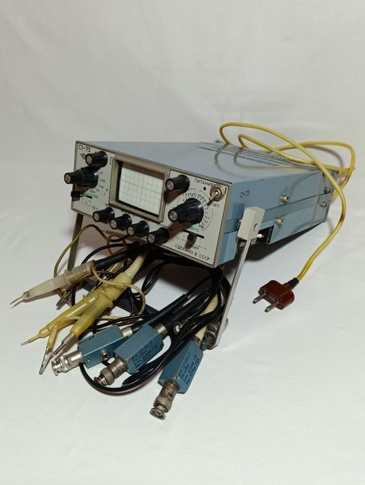 Осцилограф С1-73 з кабелями.