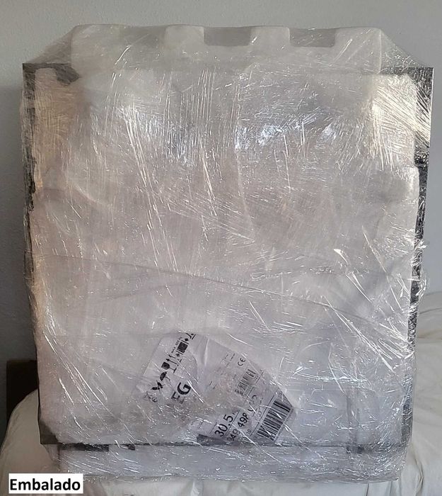 Forno AEG BPB23112ZM Pirolítico 72L Classe A+