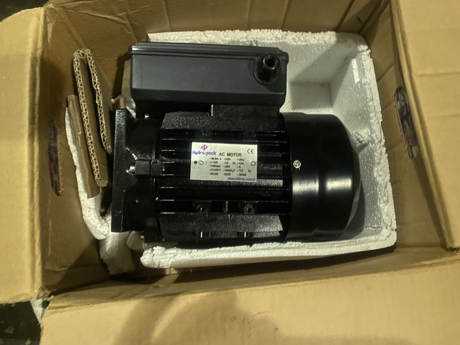 Однофазний електродвигун Hydro-pack ML90L-4 220v 50Hz 1.1 kw 1420 об