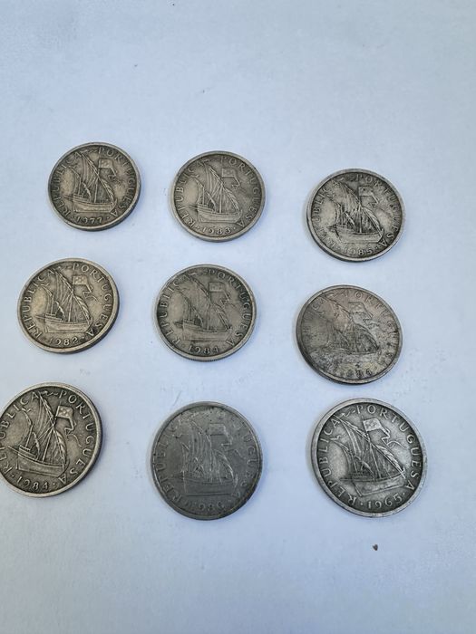 Lote de moedas antigas de Portugal – 5$00 – Anos 1977 a 1990