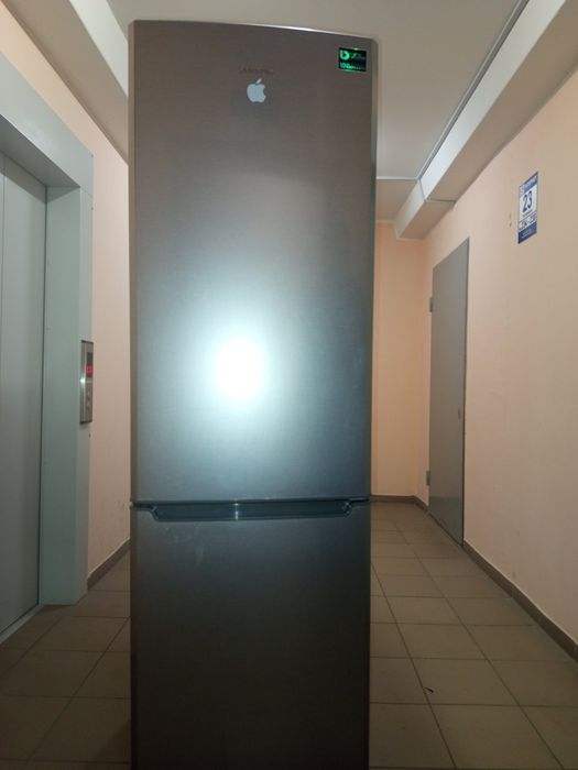 Продам холодильник Samsung