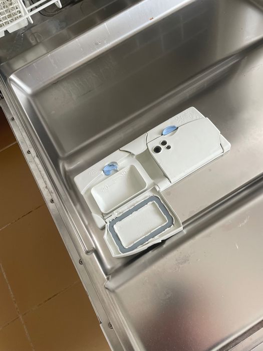 Máquina de lavar loiça Whirlpool