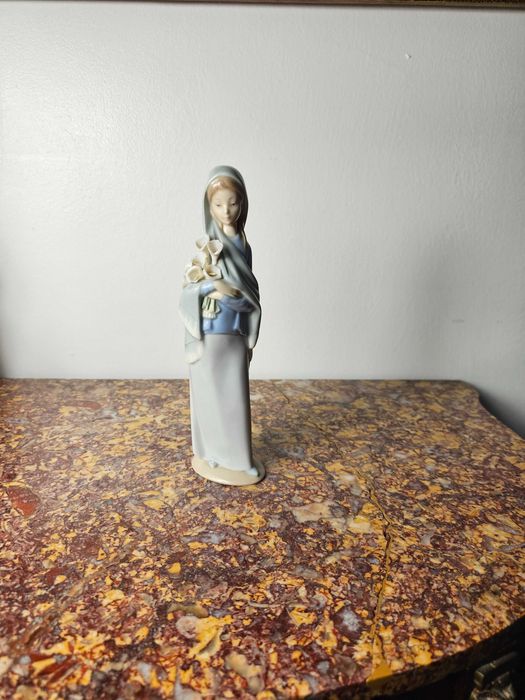 Piękna figurka porcelana Lladro "Dziewczyna z kwiatami" 23cm Hiszpania
