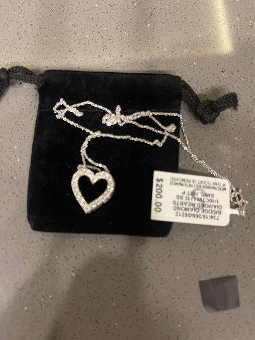 Серебряное колье с бриллиантами 1|10 карат. Цена снижена!