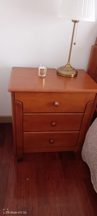 2 Mesinhas de cabeceira castanho nogueira