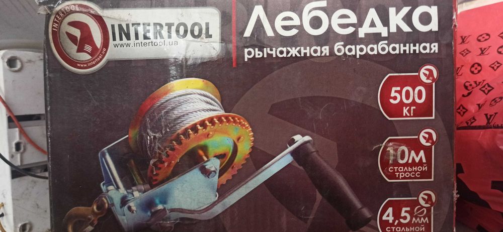 Лебедка Intertool, автомобильная -  500 кг, с тросом 10 м