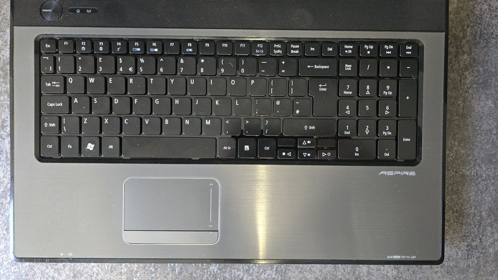 ACER Aspire 7551g uszkodzony