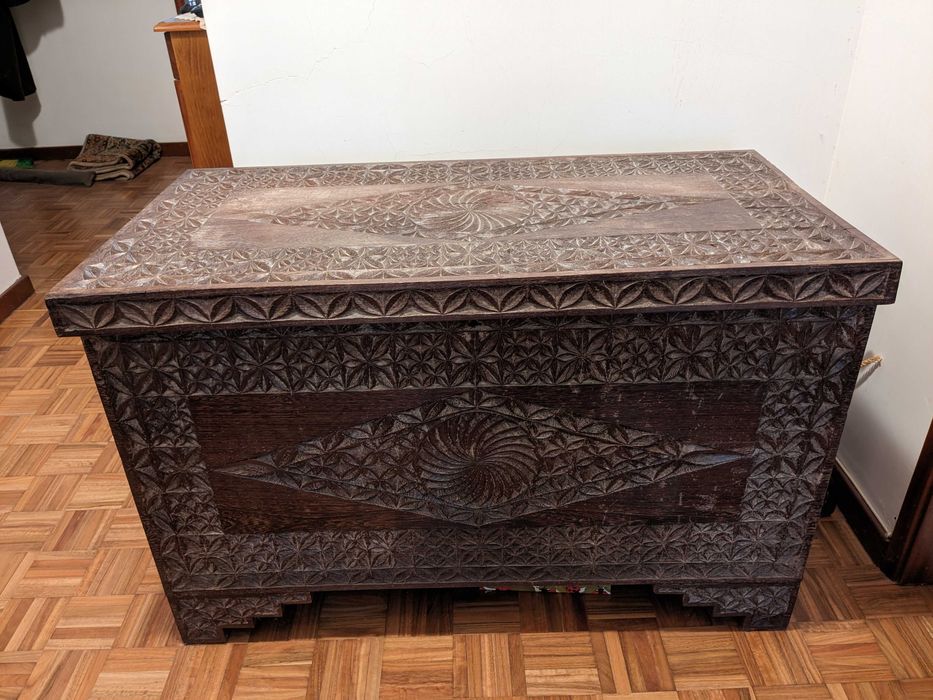 Arcas em madeira Panga Panga