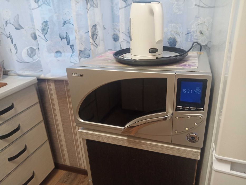 Мікрохвильова піч з грилем Нержавійка