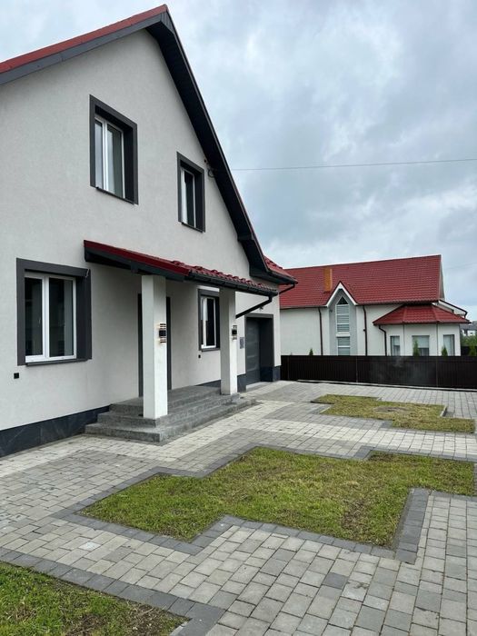 Продається будинок з ремонтом 216 м2  на 8 сотих,Калуське шосе
