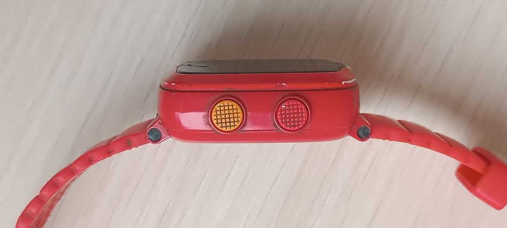 Детские смарт-часы с GPS-трекером Elari KidPhone 4G (Red)