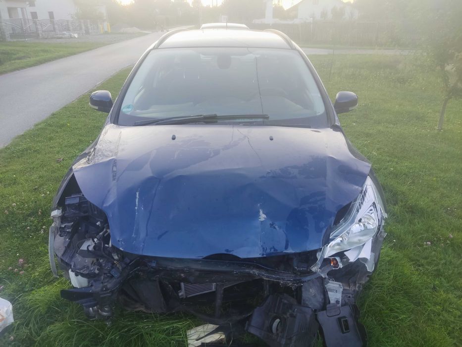 Ford Focus uszkodzony