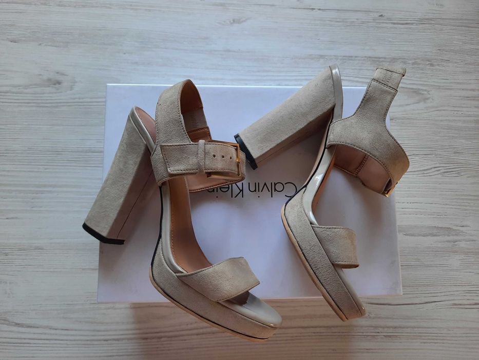 Бежевые серые нюдовые босоножки Calvin Klein р. 37 38 высокий каблук