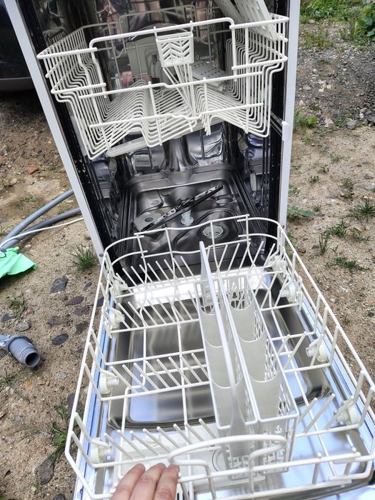 Zmywarka mała 45 cm wolnostojąca biała Whirlpool
