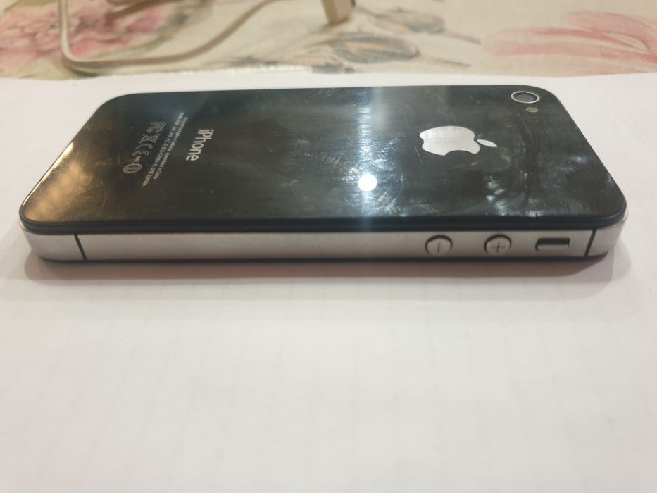 Apple iPhone 4S, ідеальний корпус, без iCloud і без блокувань, не працює дисплей