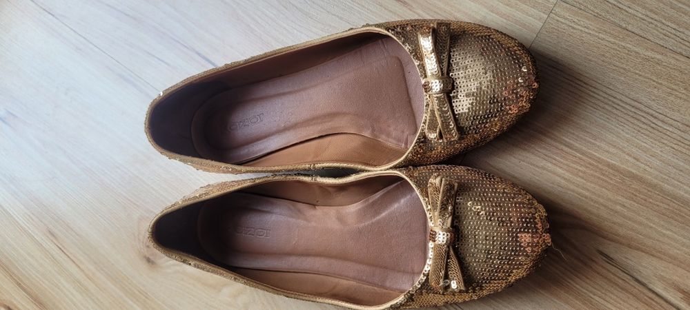Buty baleriny Kazar 39 złote