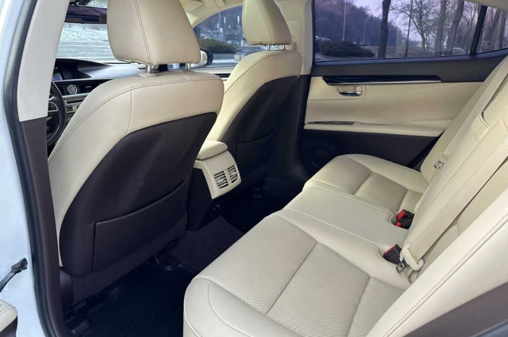 Трансфер таксі Київ -  Варшава, Краків, Кишинів, Вроцлав, Жешув трансф