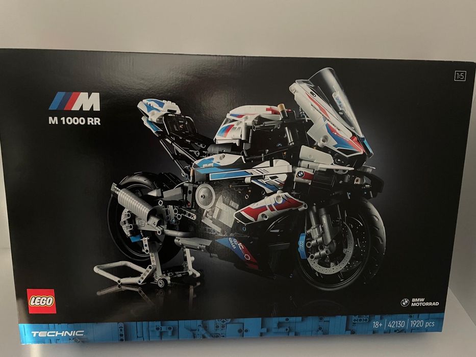 Motor LEGO 42130 Technic BMW M 1000 RR
