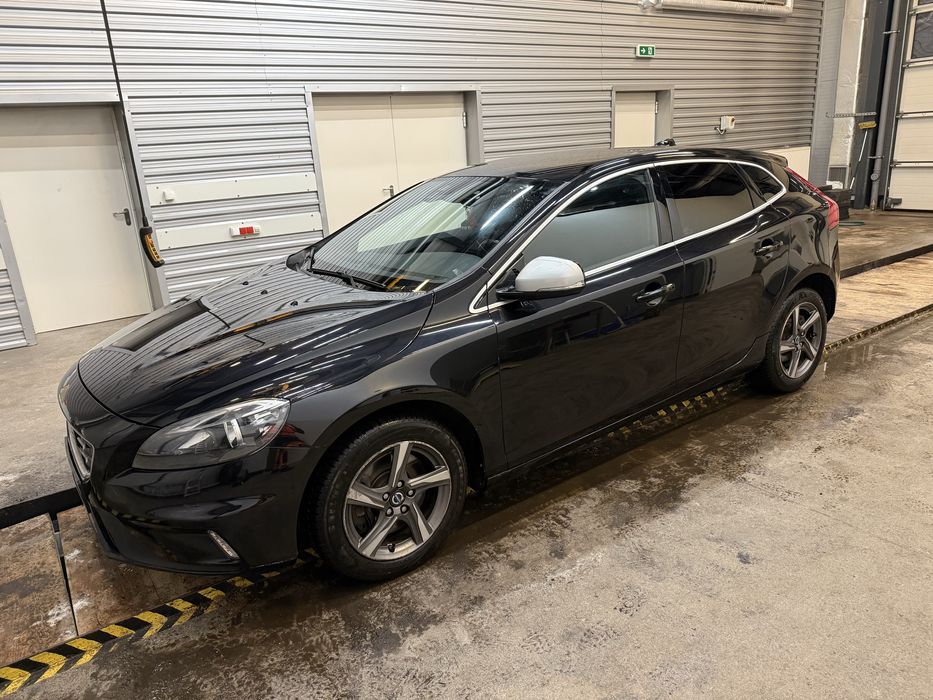 Volvo V40 R Design D4 stan bardzo Dobry Polecam! Prywatnie!