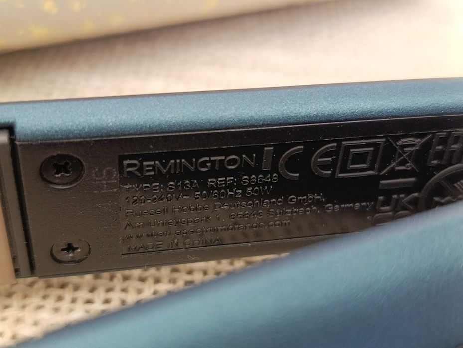 Prostownica Remington z bardzo Eleganckim etui