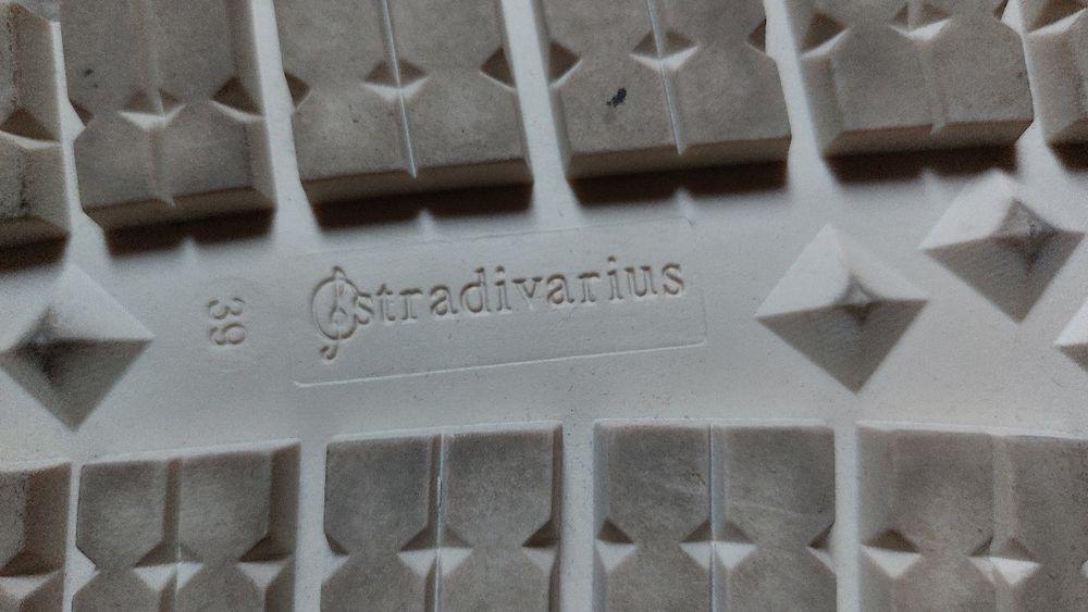 Klapki obuwia domowe , letnia Stradivarius