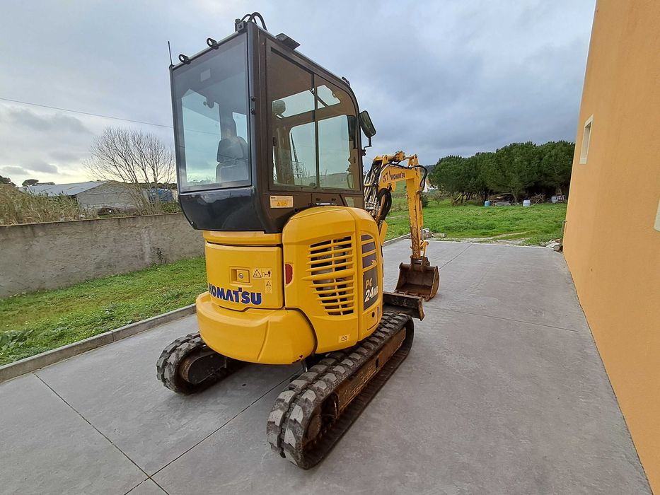 Mini Giratória KOMATSU PC24 MR 5