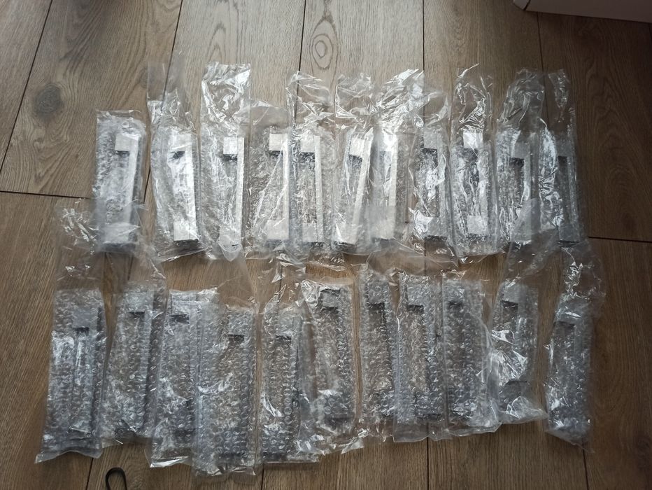 Uchwyty meblowe szczotkowane srebrny rozstaw 16 cm