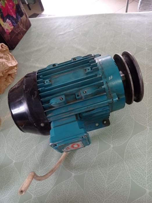 Motor  trifásico 1.26kw