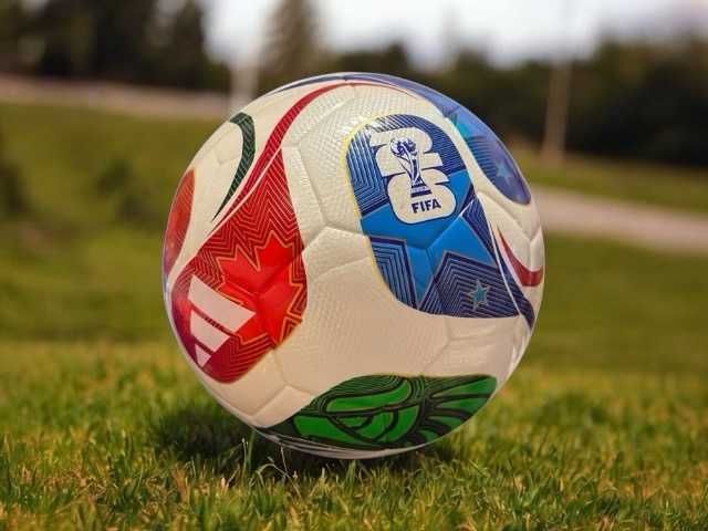 Мяч adidas Trionda World Cup 2026, термошов, 5 розмір з посиленим покриттям в класичному стилі
