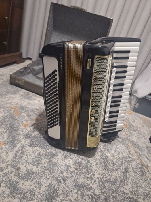 acordeão Hohner Lucia IV P.