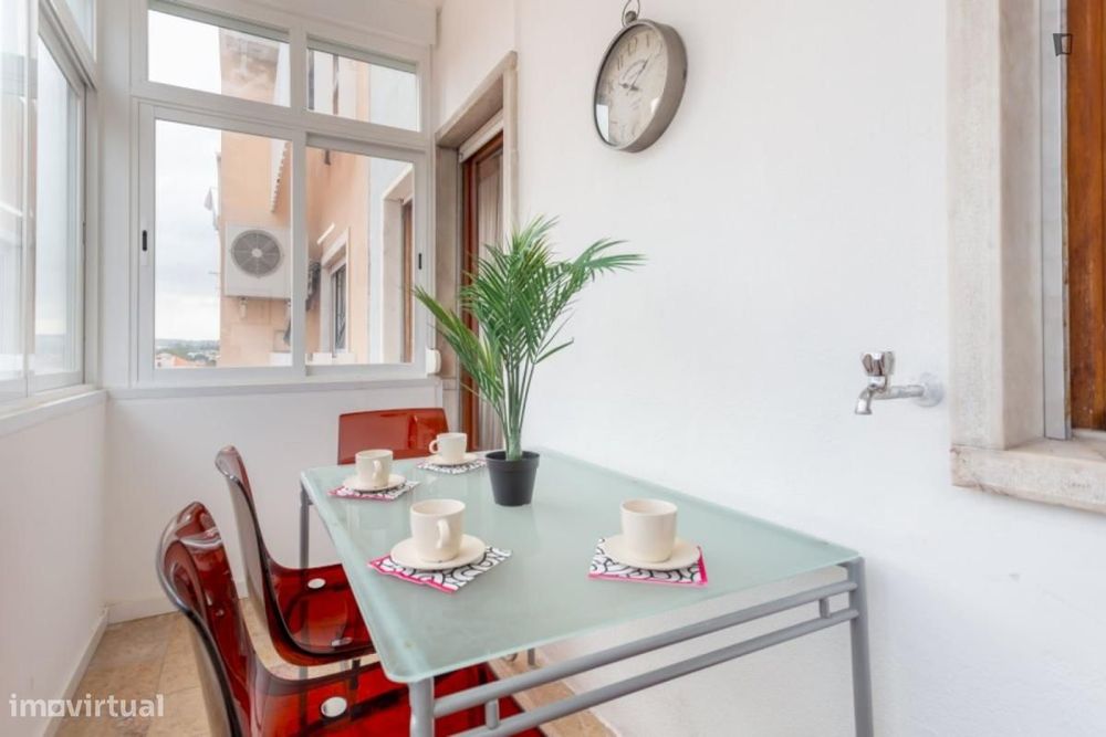 Apartamento com 4 quartos - localizado em Alvalade Lisbon