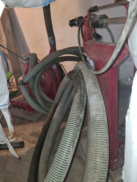 Mieszalnik 1500 kg, śrutownik ssąco tłoczący Zuptor