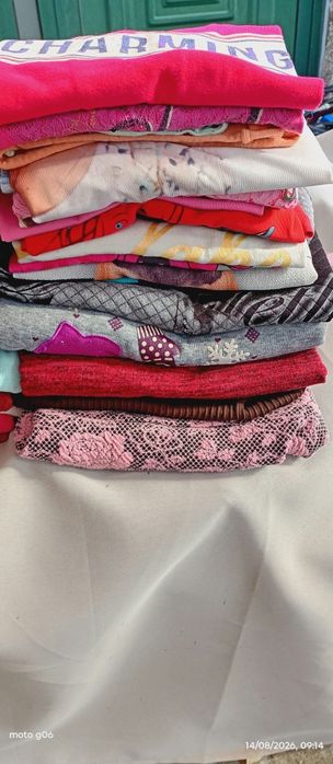 Lote de roupa semi nova de menina 10 anos 50 peças