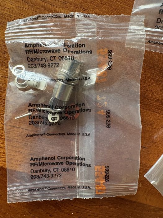 Amphenol BNC 999-226 554-87 USA - Wtyk RF 50 Ohm - NOWY - ORYGINAŁ
