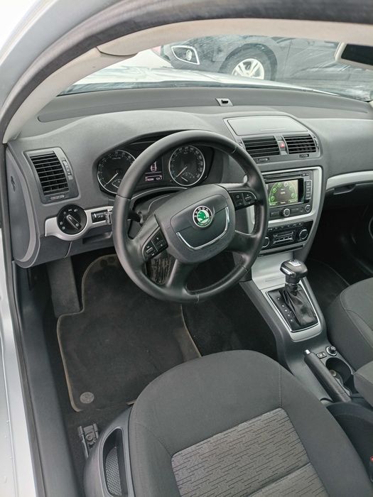Продам Шкодувку 1.6 Автомат