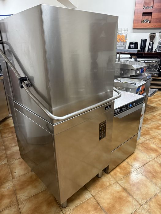 Maquina de lavar loiça  industrial Magnus Capota Bascula