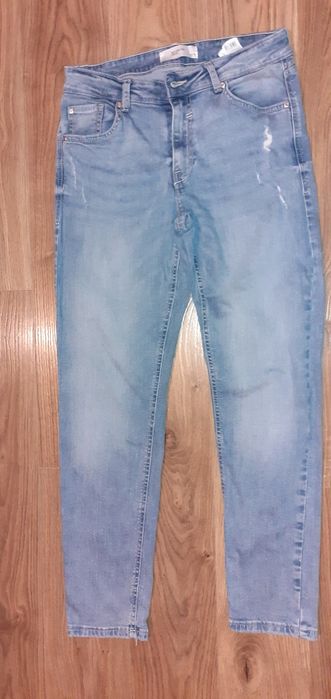 Dżinsy typu boyfriend 40
