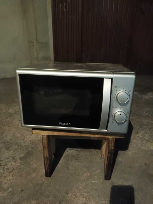 Microondas Flama Leiria