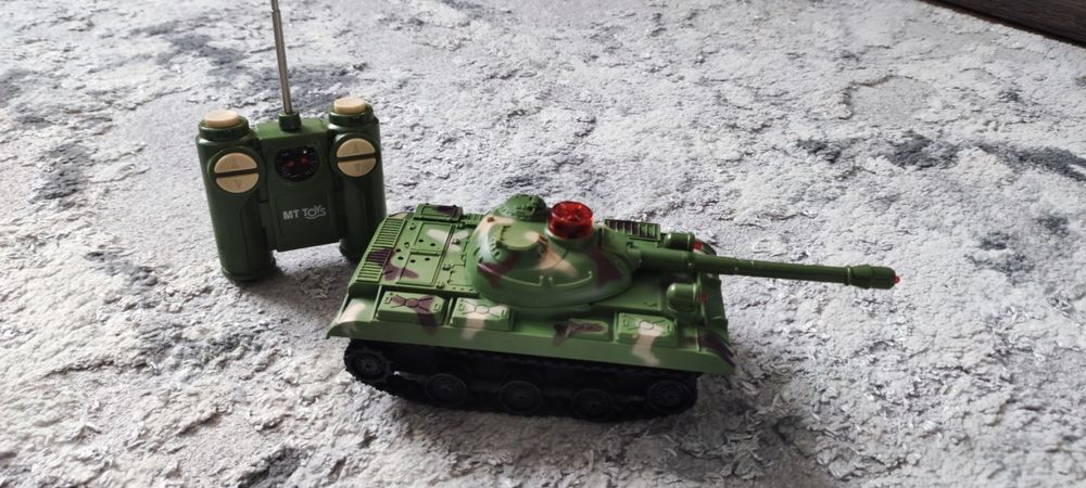 Танки на радіоуправлінні