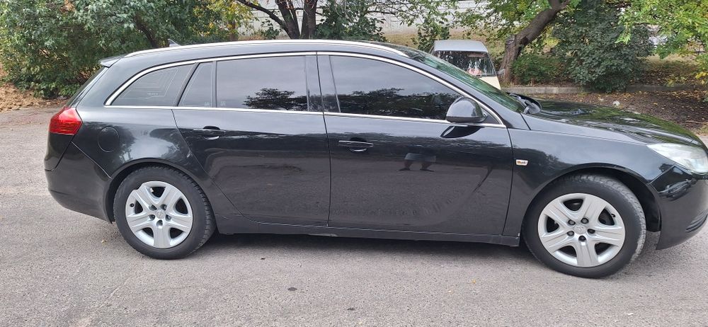 Продам Opel insignia