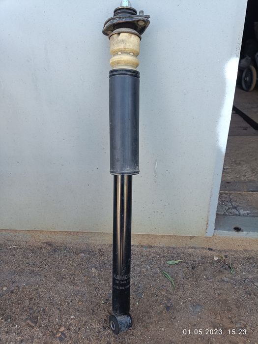 Продам амортизатор,стойку задню до BMW e46.