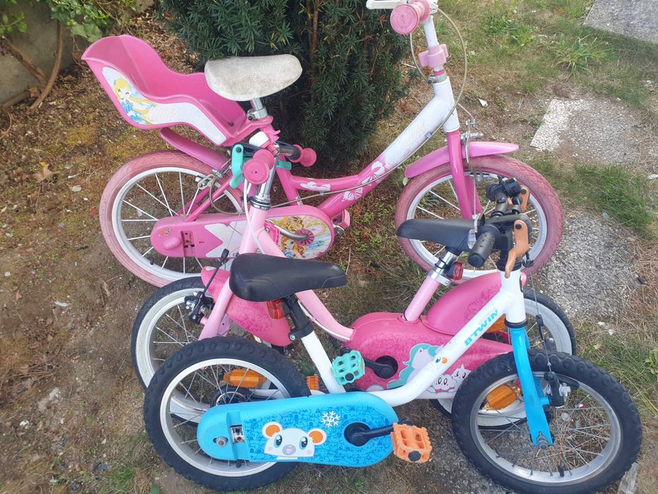 Três bicicletas de criança em estado razoavel vendo para desocupar.