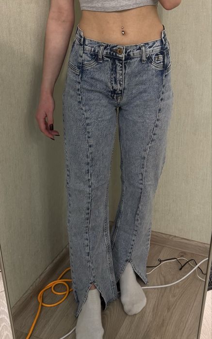 Джинсы женские.