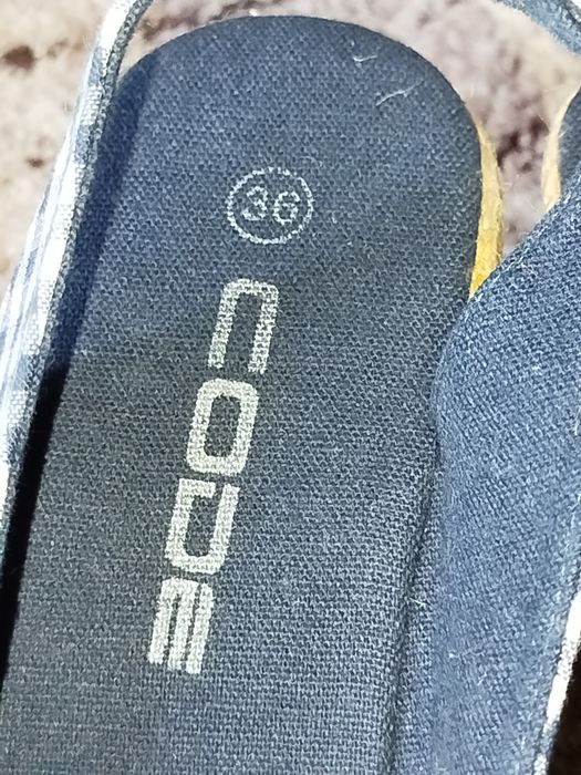 Nowe buty na koturnie