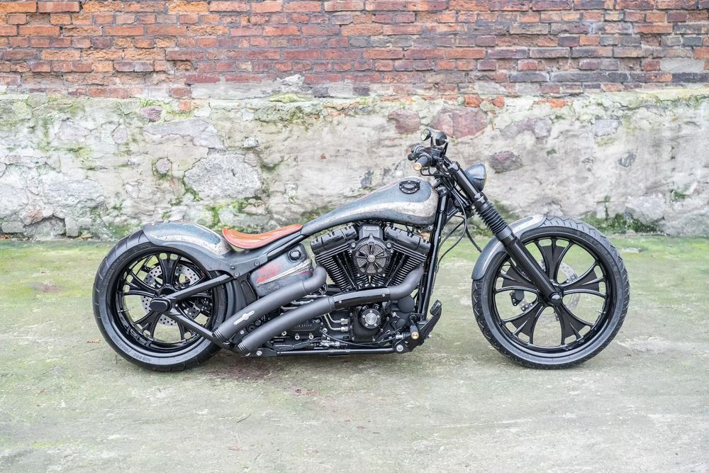 Harley-Davidson Softail Breakout DEFENDER Custom Harley-Davidson Breakout od Nine Hills Motorcycles