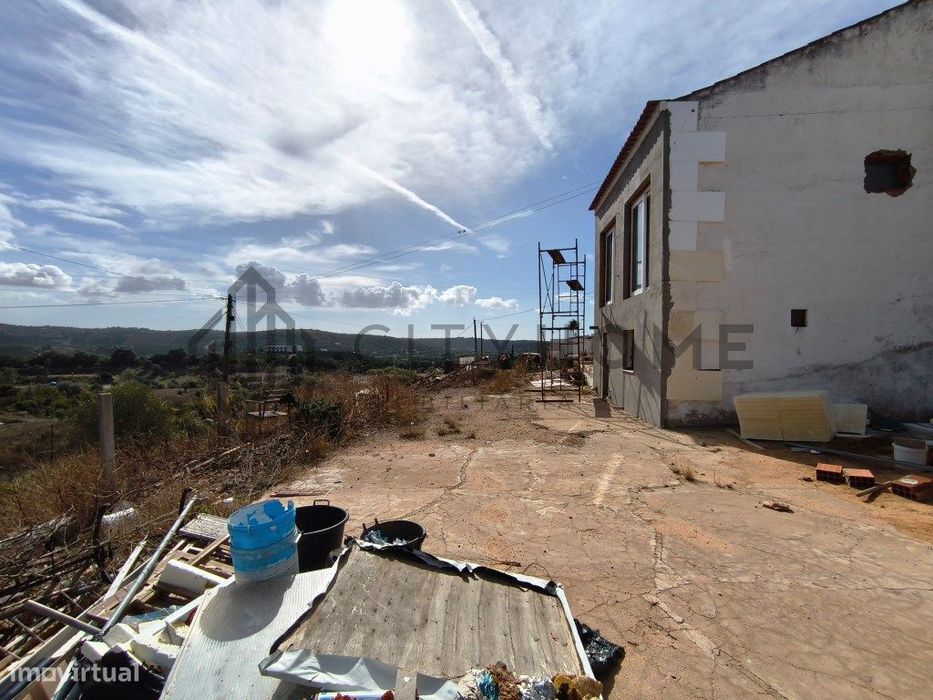 Moradia T3 em recuperação