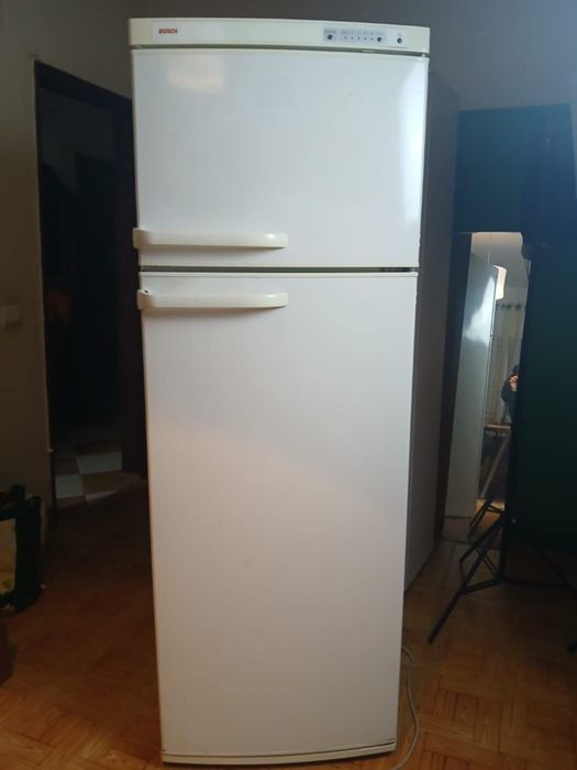 Frigorífico da marca Bosh Ventilado impecável 1,70x60x59