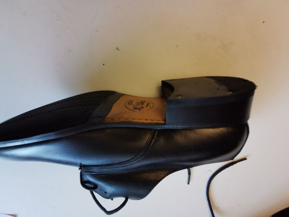 Buty Włoskie Unisex całe 100 % skóra Rozmiar 39